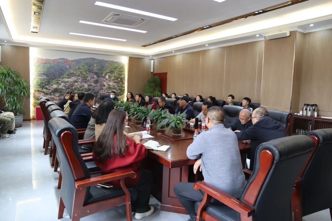 產教融合促發(fā)展，校地合作啟新程——呂梁師范高等?？茖W校赴方山縣張家塔村開展校地合作交流